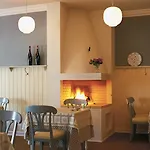 吉勒里亚巴德酒店 酒店 吉利勒杰