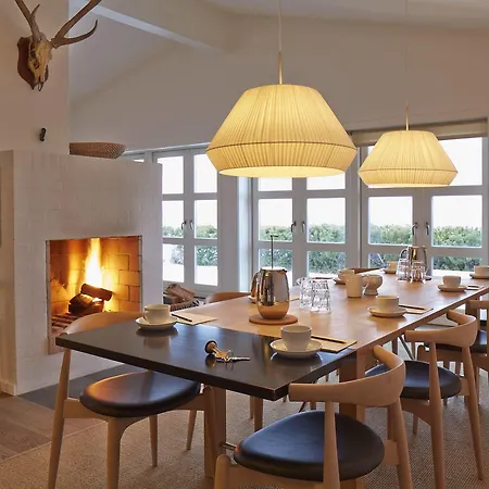 ホテル Gilleleje Badehotel ジルレジェ